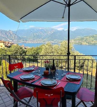 Residenza Coccinelle Vista Lago D'Iseo Tavernola Bergamasca Exterior foto