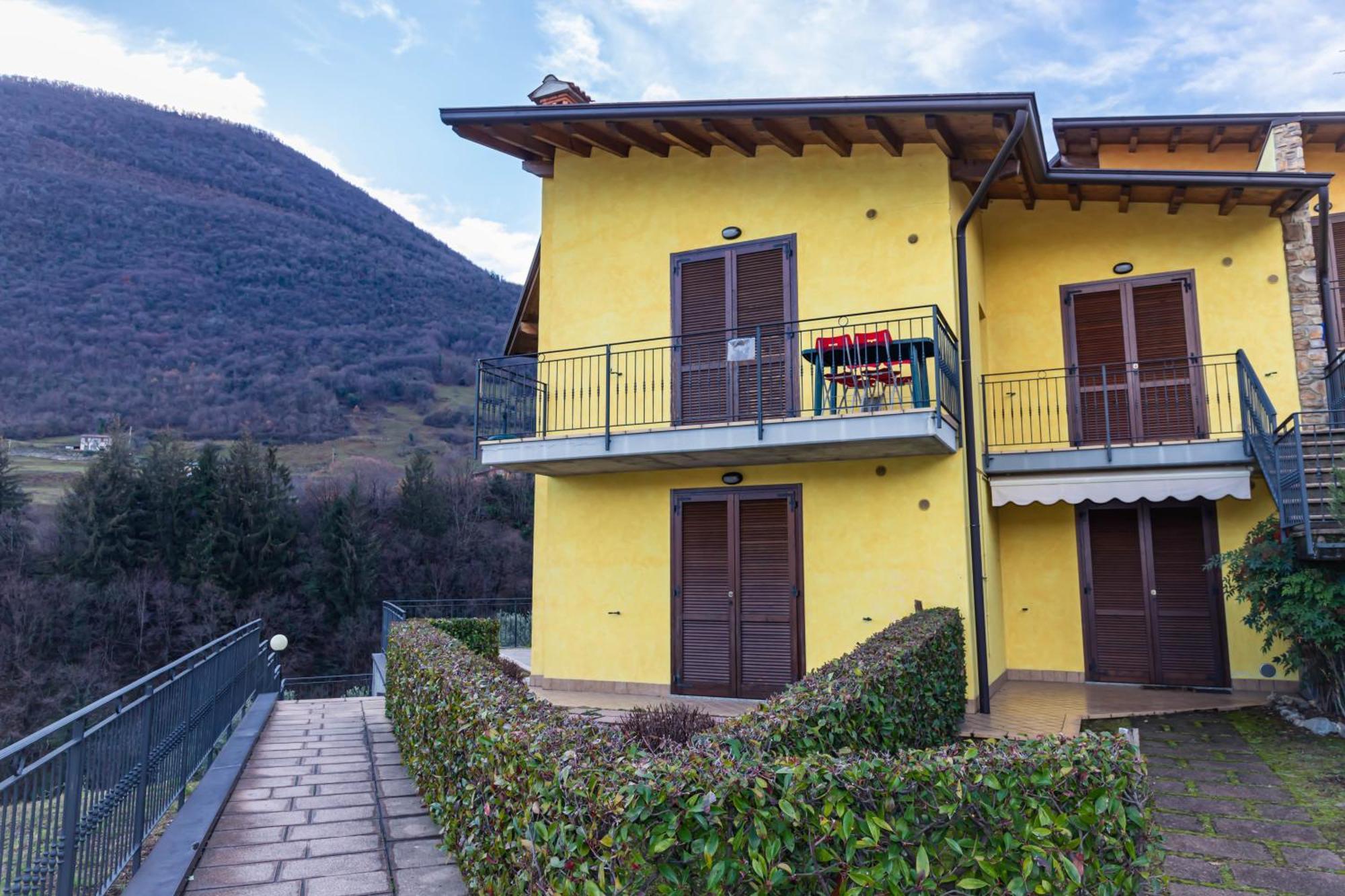 Residenza Coccinelle Vista Lago D'Iseo Tavernola Bergamasca Exterior foto