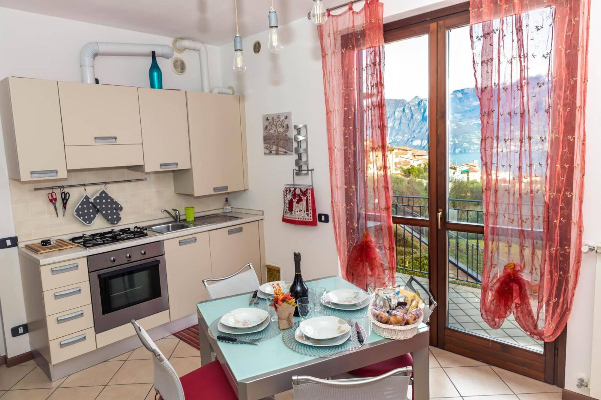 Residenza Coccinelle Vista Lago D'Iseo Tavernola Bergamasca Exterior foto
