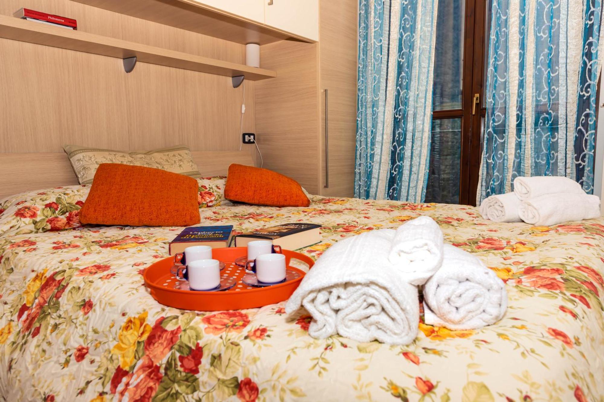 Residenza Coccinelle Vista Lago D'Iseo Tavernola Bergamasca Exterior foto