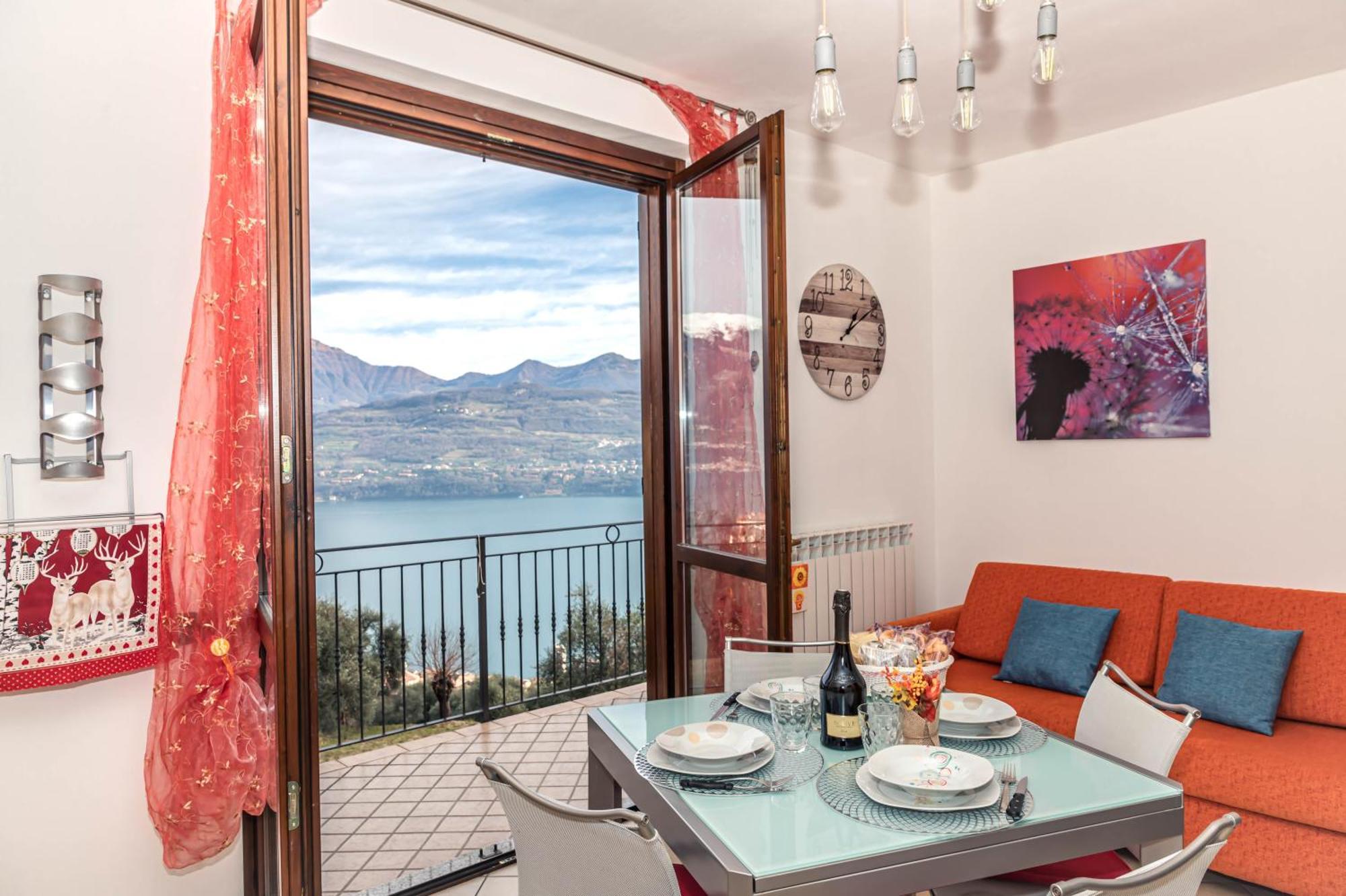 Residenza Coccinelle Vista Lago D'Iseo Tavernola Bergamasca Exterior foto