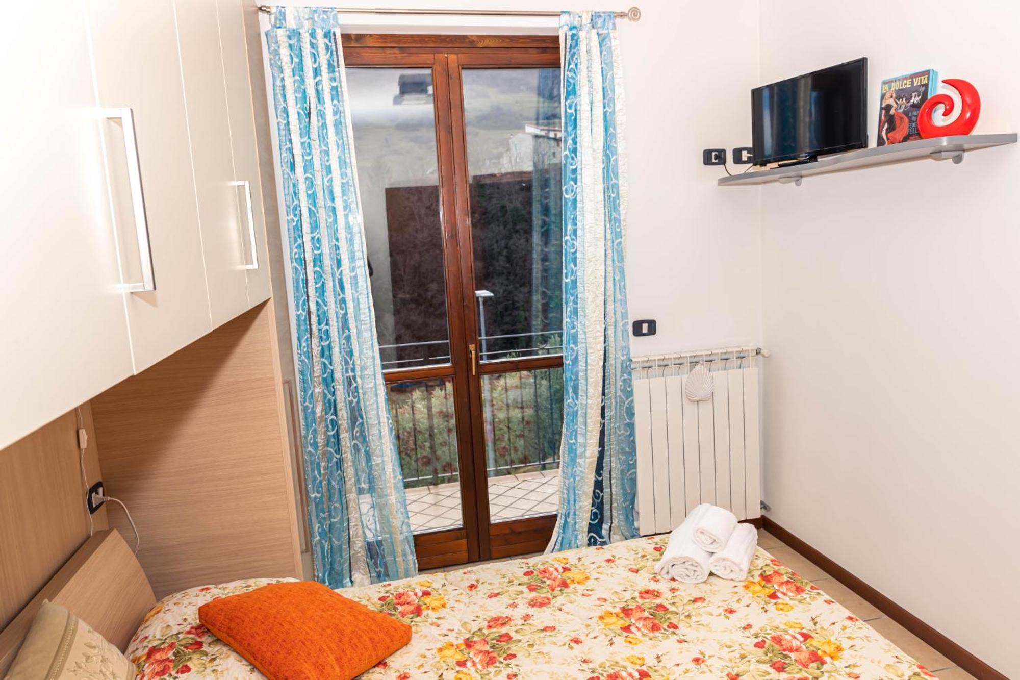 Residenza Coccinelle Vista Lago D'Iseo Tavernola Bergamasca Exterior foto